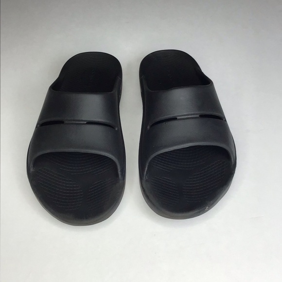 OOFOS OOahh Slide Sandals in Black Size 13. - Picture 2 of 10